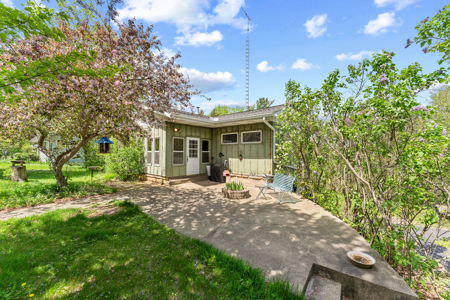 3-Bedroom in the heart of Portage near beautiful Silver Lake - image 34