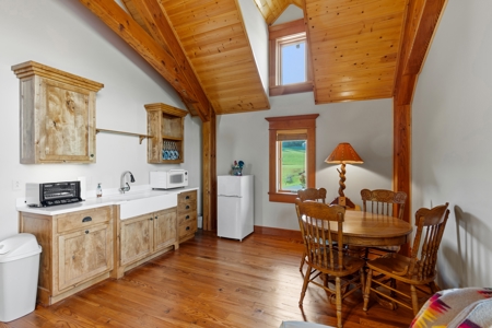 Stunning Home On Dale Hollow Lake in Albany, Kentucky - image 47