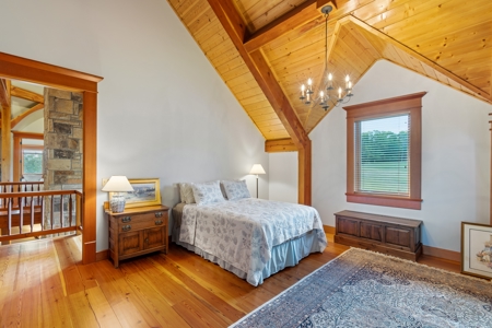Stunning Home On Dale Hollow Lake in Albany, Kentucky - image 35