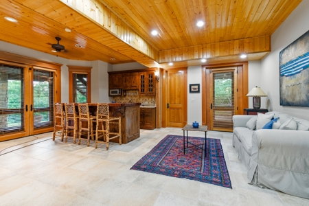 Stunning Home On Dale Hollow Lake in Albany, Kentucky - image 40