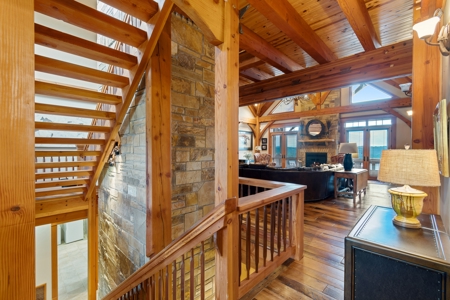 Stunning Home On Dale Hollow Lake in Albany, Kentucky - image 26