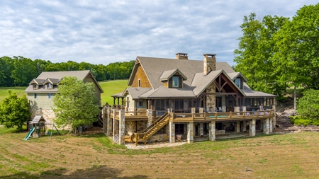 Stunning Home On Dale Hollow Lake in Albany, Kentucky - image 11