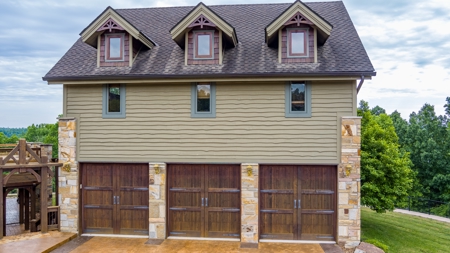 Stunning Home On Dale Hollow Lake in Albany, Kentucky - image 4