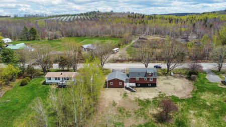 Fully Renovated Country Home - Lincoln, Maine - image 5