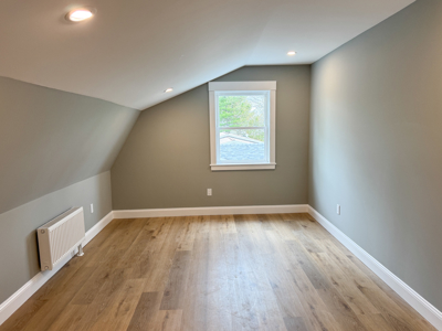 Fully Renovated Country Home - Lincoln, Maine - image 22
