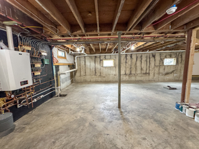 Fully Renovated Country Home - Lincoln, Maine - image 32