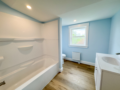 Fully Renovated Country Home - Lincoln, Maine - image 28