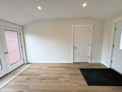 Fully Renovated Country Home - Lincoln, Maine - image 14
