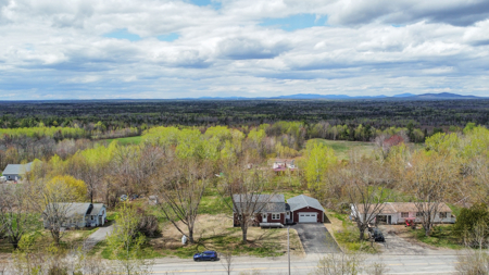 Fully Renovated Country Home - Lincoln, Maine - image 6