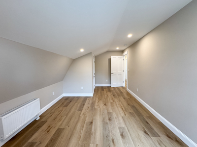 Fully Renovated Country Home - Lincoln, Maine - image 27