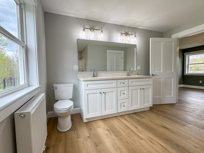 Fully Renovated Country Home - Lincoln, Maine - image 20