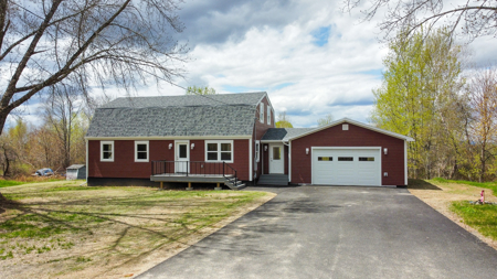 Fully Renovated Country Home - Lincoln, Maine - image 1
