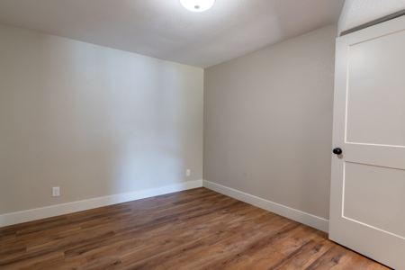 Lakefront 3Br Home & Boat Dock & Garage - image 31