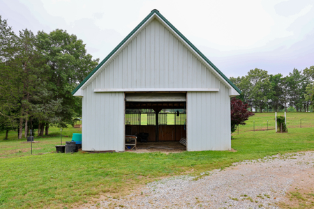 Ozarks Southfork River Country Home And Equine Farm For Sale - image 15