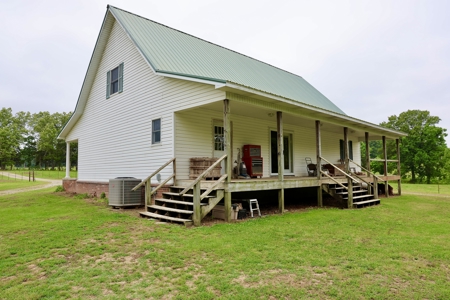 Ozarks Southfork River Country Home And Equine Farm For Sale - image 39