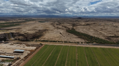 26 Acres of Commercial Land For Sale in Florence, Arizona - image 3