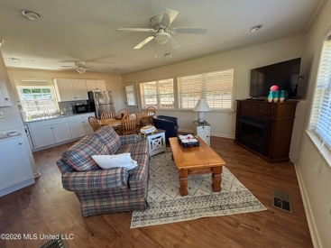 Listing 10