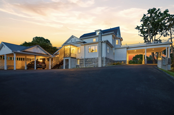Historic Home for Sale at Auction in Bristol TN