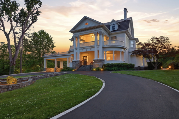 Historic Home for Sale at Auction in Bristol TN
