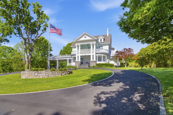 Historic Home for Sale at Auction in Bristol TN