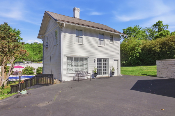 Historic Home for Sale at Auction in Bristol TN