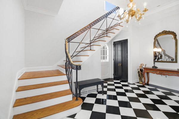 Historic Home for Sale at Auction in Bristol TN