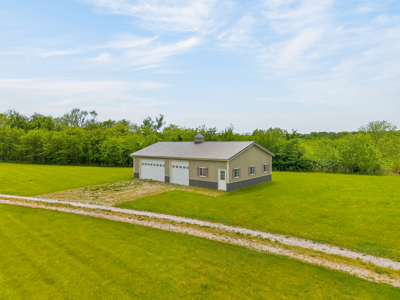 Refined 80-Acre Country Estate in Kingston, Missouri - image 42