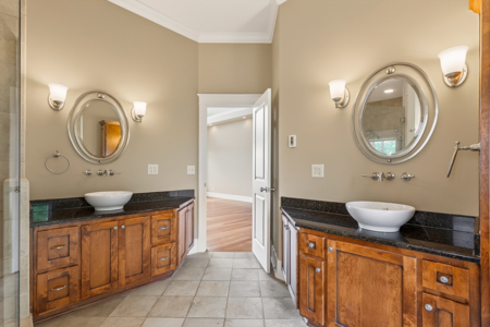 Refined 80-Acre Country Estate in Kingston, Missouri - image 25