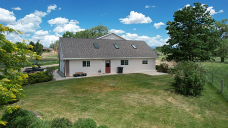 Beautiful 4BR Country Home with Irrigated Acreage & Scenic Views - image 26