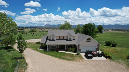 Beautiful 4BR Country Home with Irrigated Acreage & Scenic Views - image 19
