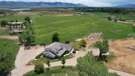 Beautiful 4BR Country Home with Irrigated Acreage & Scenic Views - image 22