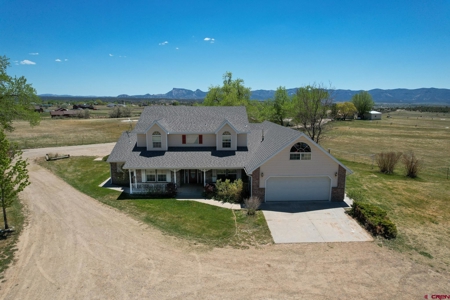 Beautiful 4BR Country Home with Irrigated Acreage & Scenic Views - image 1