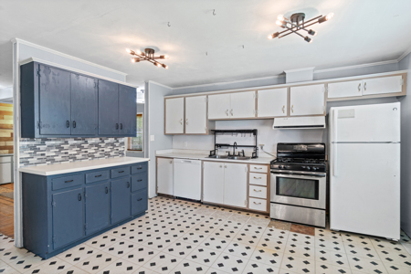 Three Bedroom Home For Sale Located in heart of Searcy, AR - image 18