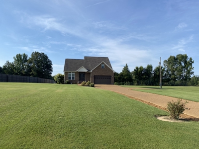 Home For Sale In Adamsville Tn With Pool Near Tn River Fishing - image 42