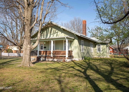 Updated Lamar Missouri Home in Town for Sale, Barton County MO - image 2