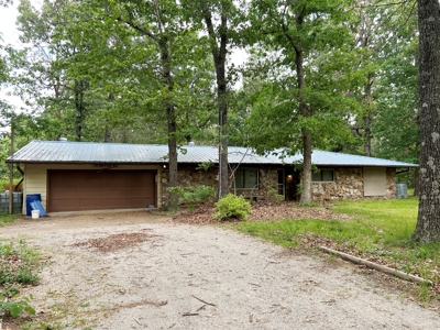 38+ Acre Country Retreat Near Hardy, AR – Home, Shop, Private - image 12