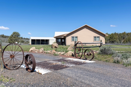 Eastern Oregon Willow Creek House - image 2