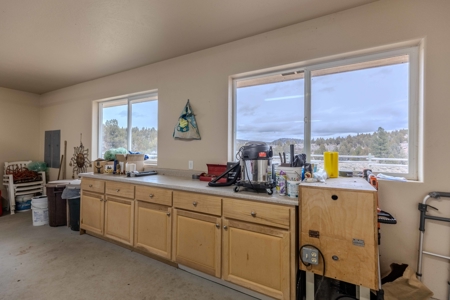Eastern Oregon Willow Creek House - image 37