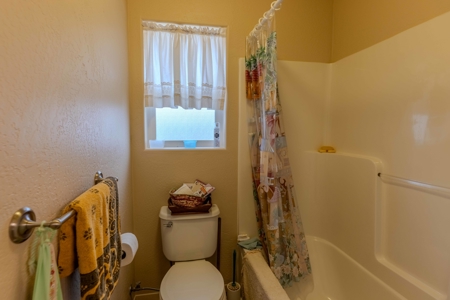 Eastern Oregon Willow Creek House - image 26