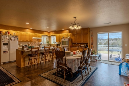 Eastern Oregon Willow Creek House - image 16