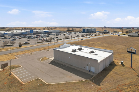 Commercial Property For Lease In Elk City, Oklahoma - image 42