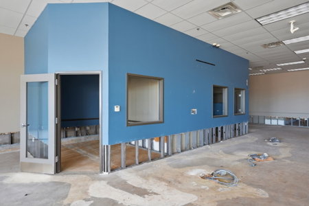 Commercial Property For Lease In Elk City, Oklahoma - image 23
