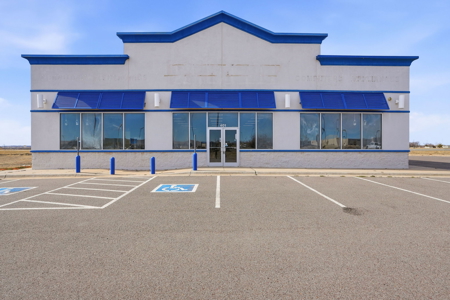 Commercial Property For Lease In Elk City, Oklahoma - image 8