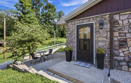 Furnished Lake Home in Senecaville, Ohio - image 8