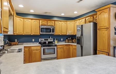 Furnished Lake Home in Senecaville, Ohio - image 17
