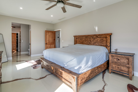 Custom Barndominium, 18.17 Acres, Seconds from Hillsdale Lake - image 10