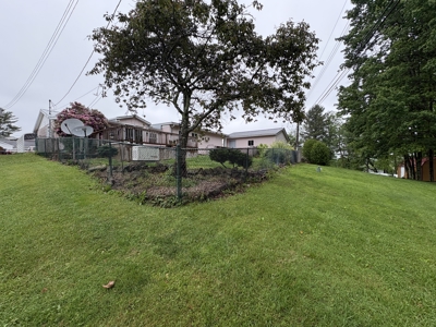 Woodsfield OH Ranch home on slab offering over 1700 square feet - image 13