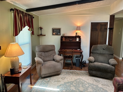 Kerr Lake Living at Seven Oaks Oasis! - image 35