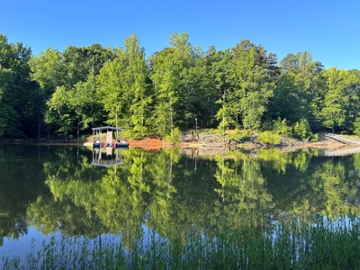 Kerr Lake Living at Seven Oaks Oasis! - image 4