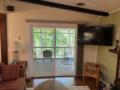 Kerr Lake Living at Seven Oaks Oasis! - image 16